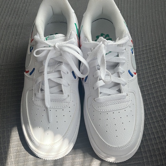 Nike Air Force 1 - Picture 2 of 5